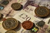«Βουτιά» 20% στη βρετανική λίρα σε περίπτωση Brexit