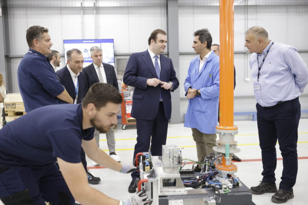 Στις εγκαταστάσεις της Sunlight Group στην Ξάνθη ο Κυριάκος Πιερρακάκης