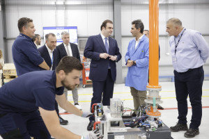 Στις εγκαταστάσεις της Sunlight Group στην Ξάνθη ο Κυριάκος Πιερρακάκης