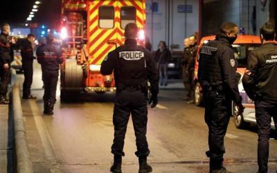 Παρίσι: Οδηγός μαχαίρωσε πεζούς