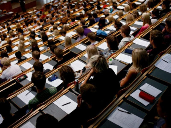 Ισοτιμία πτυχίων για 400.000 αποφοίτους των πρώην ΤΕΙ φέρνει ρύθμιση του υπουργείου Παιδείας