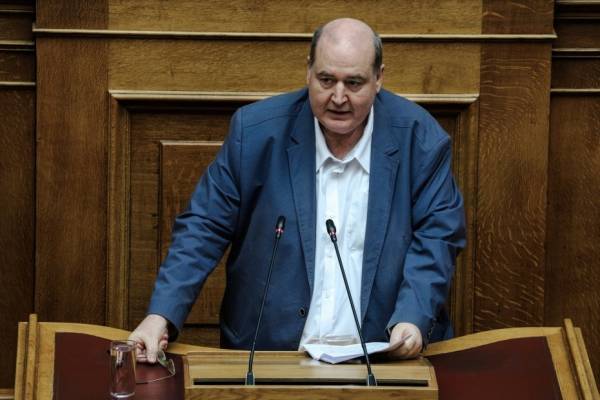 Σκληρή κριτική Φίλη σε ΣΥΡΙΖΑ και κυβέρνηση για τους υδρογονάνθρακες