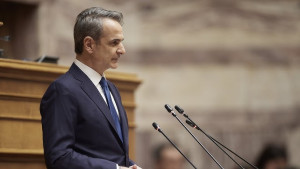 Ο Μητσοτάκης σηκώνει το... γάντι για τα Τέμπη-«Ασπίδα» στην ΕΡΤ