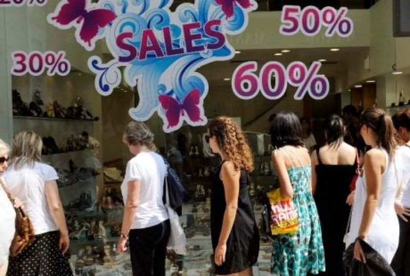 Πρεμιέρα των θερινών εκπτώσεων