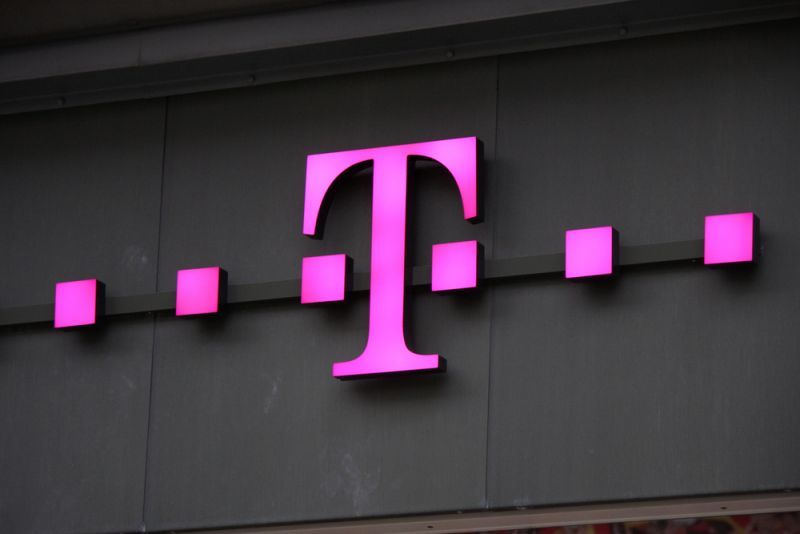 Aύξηση 30% στα κέρδη της Deutsche Telekom