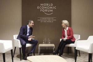 Τετ-α-τετ Μητσοτάκη με φον ντερ Λάιεν και Γκεοργκίεβα