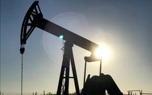 Στα ύψη πετρέλαιο και χρυσός αμέσως μετά την εισβολή!