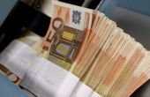 Μετρητά... τέλος στις συναλλαγές που θα ξεπερνούν τα 500 ευρώ