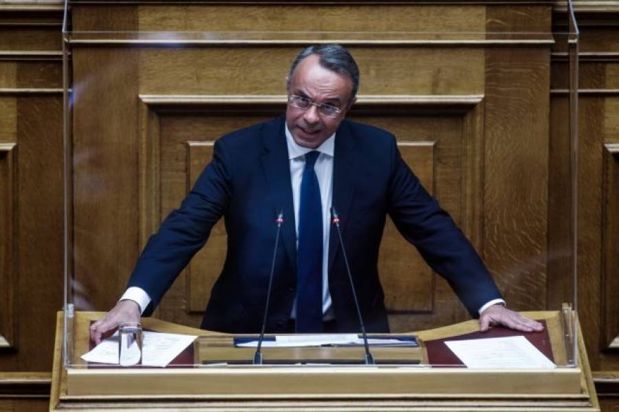 «Παράθυρο» Σταϊκούρα για μειώσεις του ΦΠΑ στα τρόφιμα- Όλα αξιολογούνται