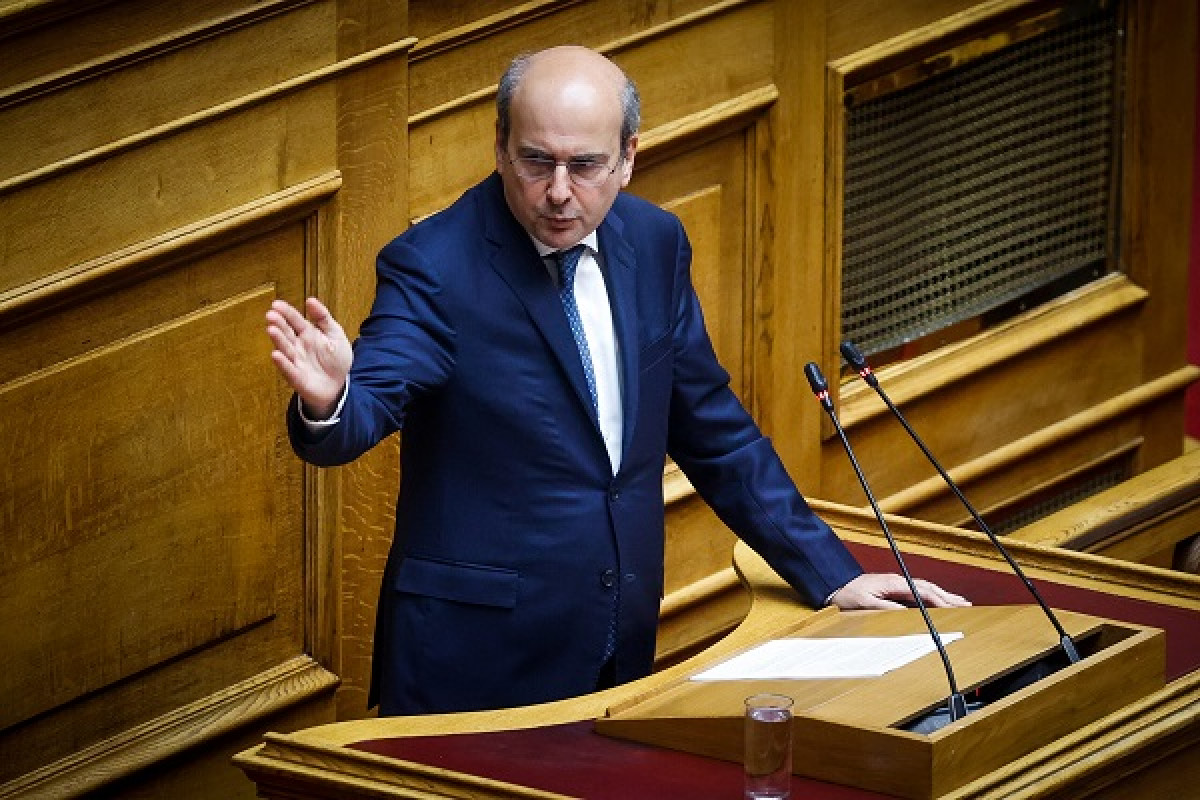 Φορολογικό νομοσχέδιο: Εξαιρέσεις για ταξί, ασφαλιστικούς συμβούλους, περίπτερα, καφενεία