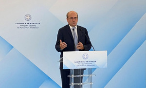 Χατζηδάκης: Απόκτηση στέγης με άτοκα τα 3/4 του δανείου