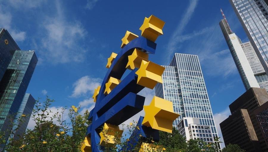 «Καμπανάκι» από ΕΚΤ για τους κινδύνους που απειλούν την Ευρωζώνη