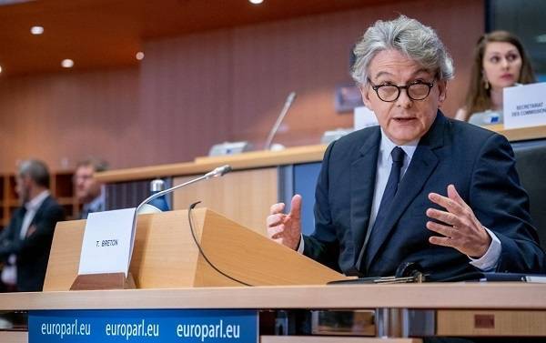 Κομισιόν: Όσο υπάρχει Covid οι παρακολουθήσεις «κινητών» θα συνεχίζονται