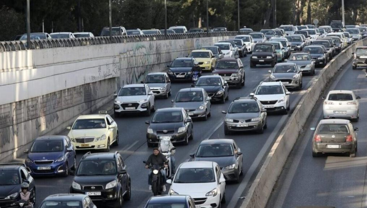 Αντίστροφη μέτρηση για τα τέλη κυκλοφορίας: Κλιμακωτά τα πρόστιμα σε όσους καθυστερήσουν να πληρώσουν