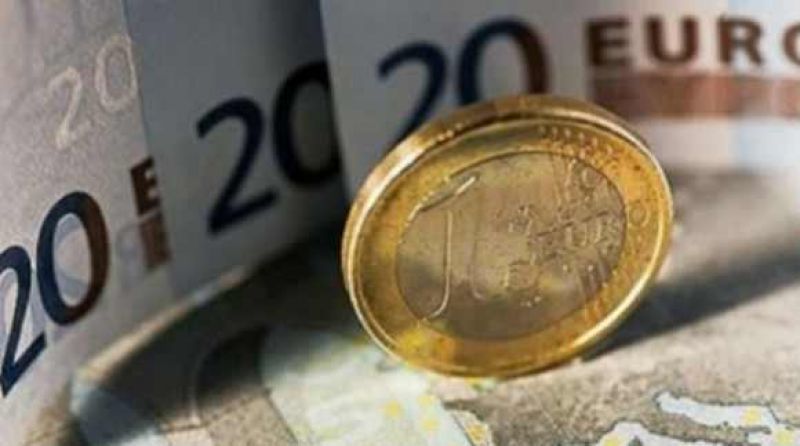 «Θολά» Χριστούγεννα για τους μισθούς στον ιδιωτικό τομέα