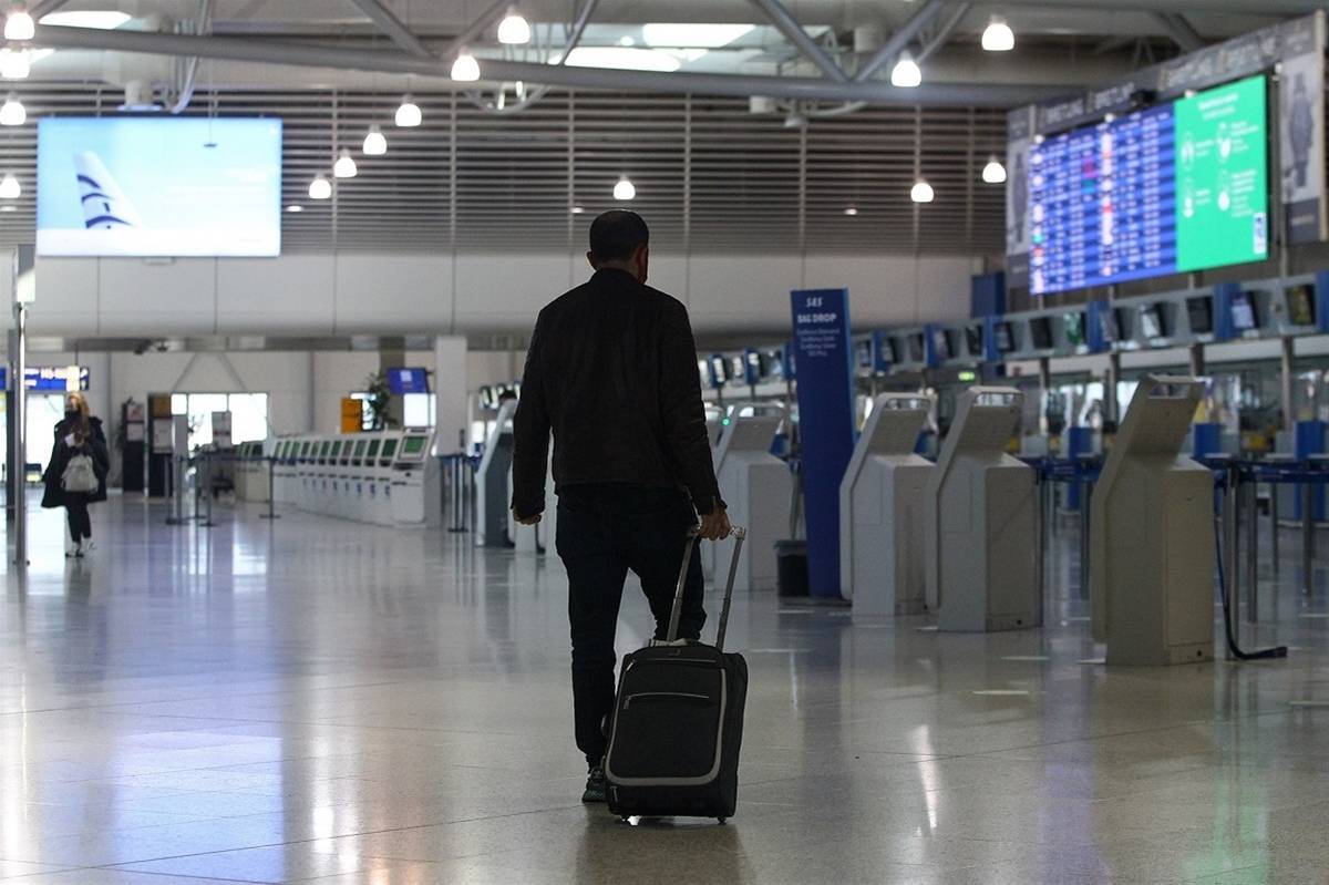 Έκτακτη οδηγία: Τι ισχύει για ταξιδιώτες από 9 χώρες Ν.Αφρικής