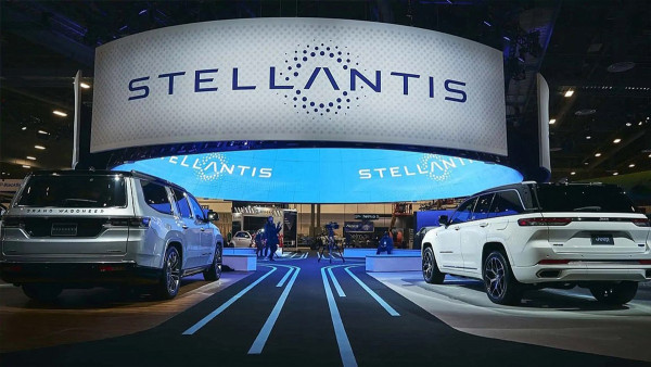 Stellantis: Επενδύσεις πολλών εκατομμυρίων με στόχο τη σταδιακή απανθρακοποίηση