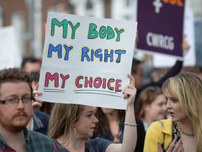 Ιρλανδία: Με τη... βούλα του κοινοβουλίου η νομιμοποίηση της άμβλωσης