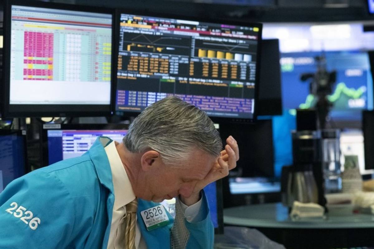 Τα στοιχεία για την ανεργία ρίχνουν τη Wall Street