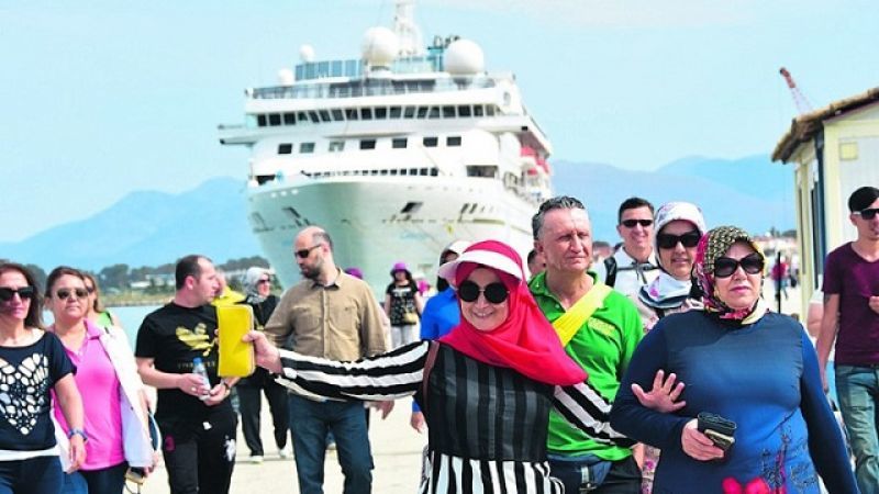 Πλήθος Τούρκων τουριστών σε Θεσσαλονίκη και Χαλκιδική τον Αύγουστο