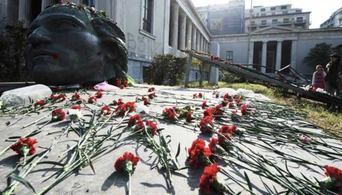 Τι πιστεύουν οι Έλληνες για τη δικτατορία και το Πολυτεχνείο