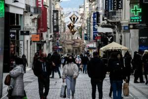 Αλλάζει από τη Δευτέρα το ωράριο των καταστημάτων-Άνοιγμα στις 9.00