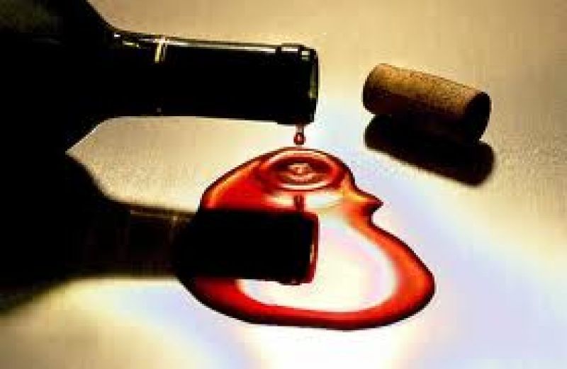 Λίγο κρασί, λίγο πετρέλαιο κι Άγιο Όρος… χωρίς αρωγό
