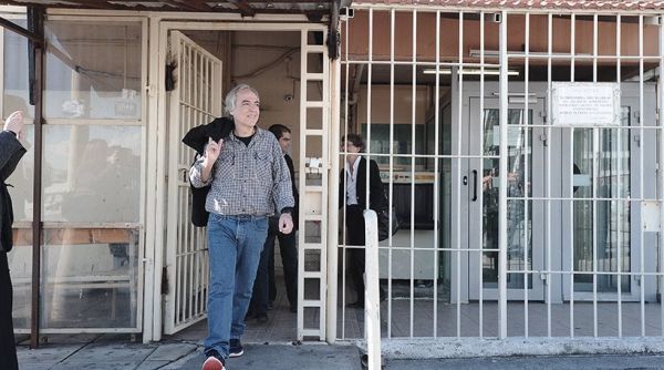 Μέλος του Ρουβίκωνα καλεί σε «θερμή υποδοχή» του Κουφοντίνα
