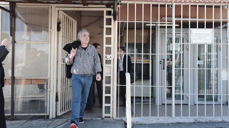 Μέλος του Ρουβίκωνα καλεί σε «θερμή υποδοχή» του Κουφοντίνα