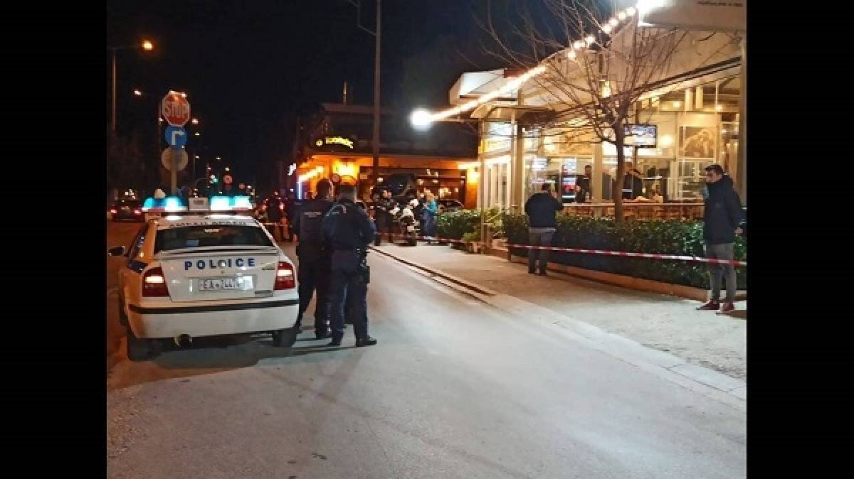Βάρη: Δύο νεκροί και μία τραυματίας από πυροβολισμούς σε ταβέρνα