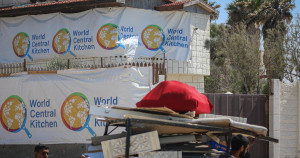 World Central Kitchen: Ξεκινά πάλι τις παραδόσεις γευμάτων στη Γάζα