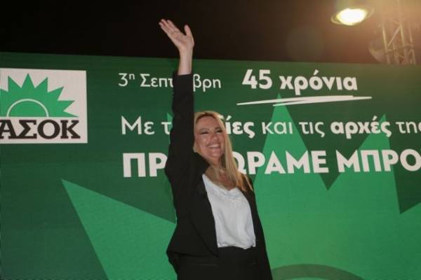 Η Φώφη επιμένει, ρίχνει λάδι στην εσωκομματική φωτιά…