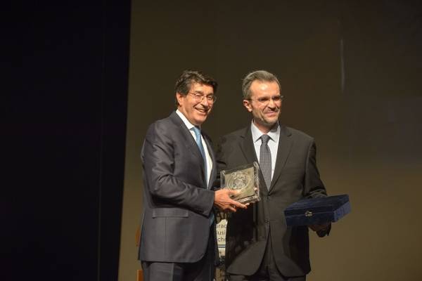 Alba: Στον Θεόδωρο Φέσσα το 5o Business Unusual Award