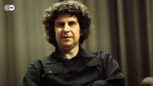 Τα αφιερώματα του γερμανικού Τύπου στον Μίκη Θεοδωράκη