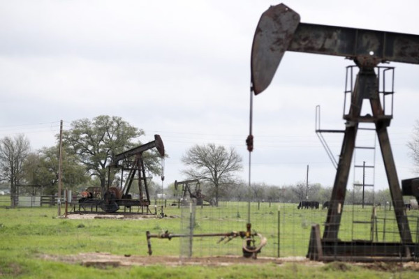 Πτώση άνω του 1%, αλλά και ανησυχία για το πετρέλαιο