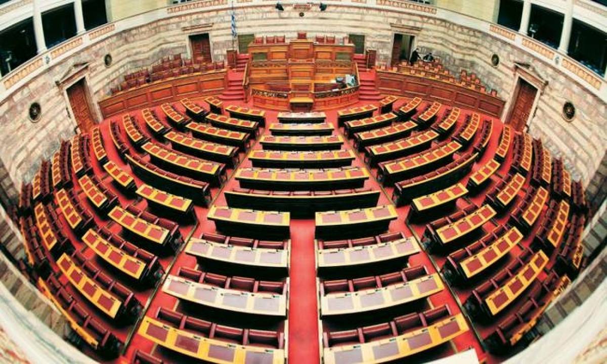 Στη Βουλή η τροπολογία για αναδρομικά ενστόλων, επιστημόνων και δικαστικών