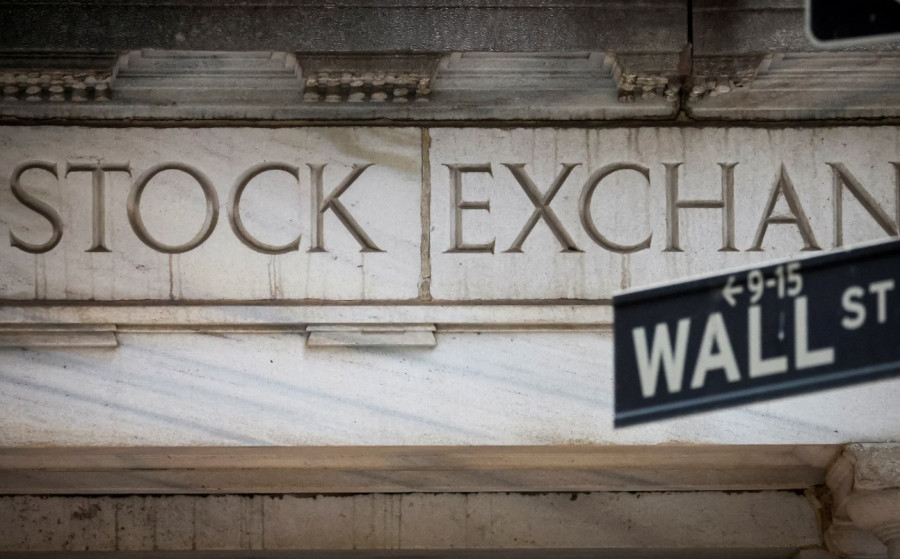 Wall Street: Αρνητικό κλείσιμο στη σκιά του δασμολογικού... μπερδέματος