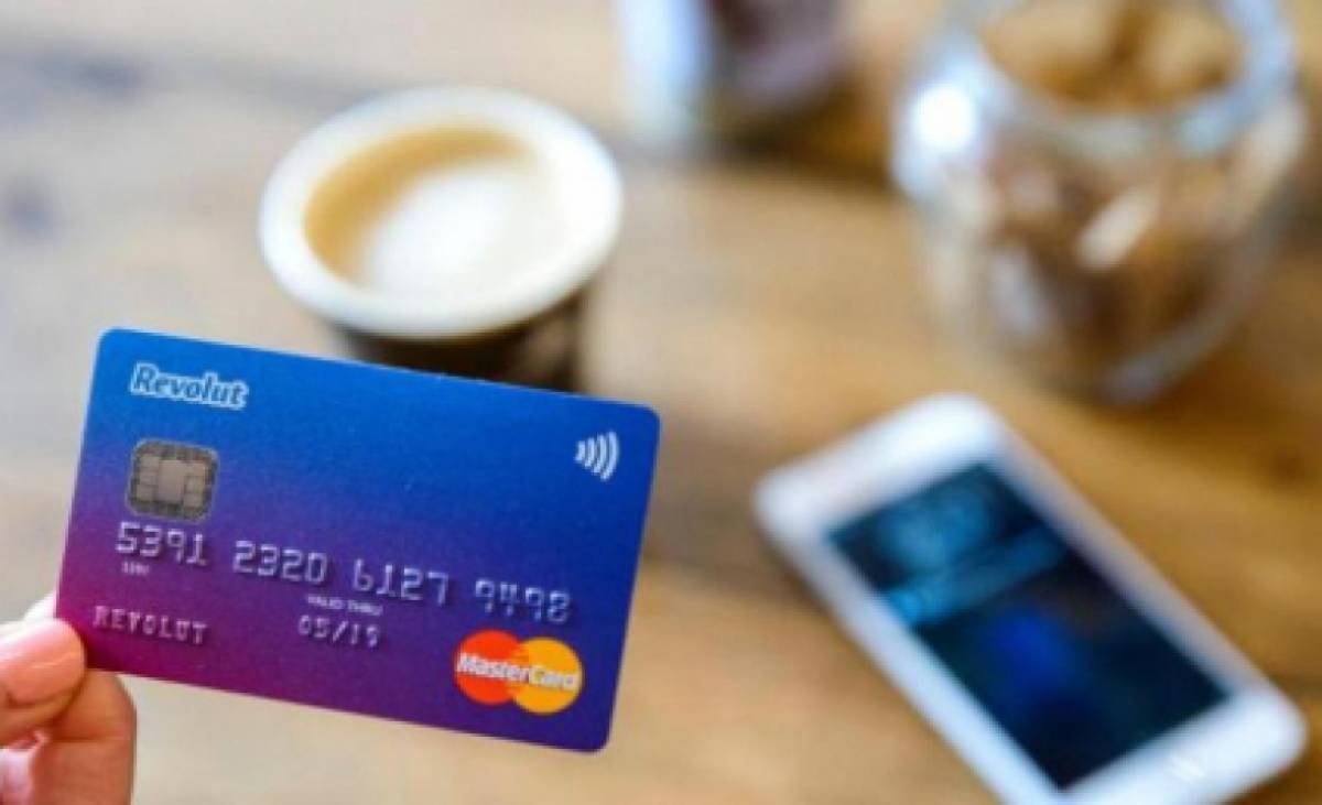 Πίστωση μέσω κάρτας για τους Έλληνες χρήστες της Revolut
