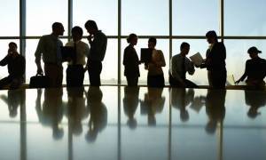 Πόσες θέσεις εργασίας θα επηρεαστούν από την αύξηση κατώτατου μισθού
