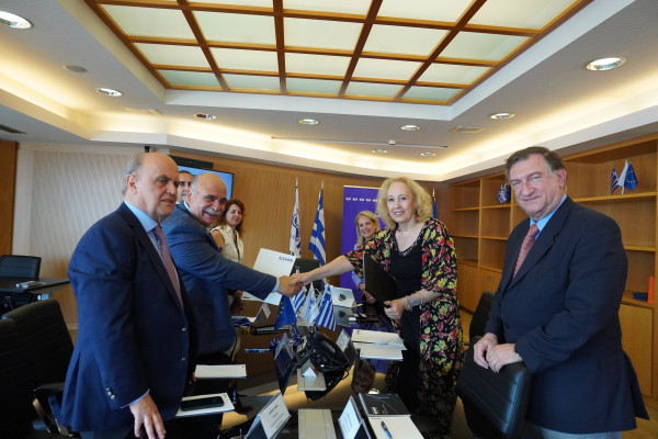 Τι προβλέπει η συνεργασία Αναπτυξιακής Τράπεζας- ΣΕΠΕ