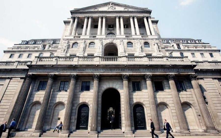 Τράπεζα της Αγγλίας: Αμετάβλητα τα επιτόκια στο υψηλό 15 ετών