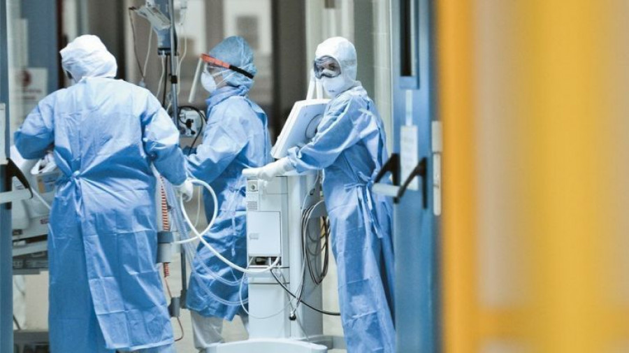 Κορονοϊός-Ελλάδα: 43 θάνατοι και 6.755 νέα κρούσματα-284 διασωληνωμένοι, 196 επαναλοιμώξεις