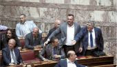 "Όχι" σε ψήφους από Χρυσή Αυγή, λέει η ΝΔ