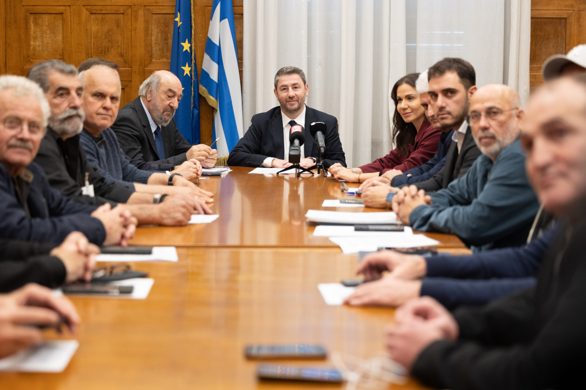 Ανδρουλάκης για Μητσοτάκη: Επενδύει στην πόλωση, χωρίς να αντιμετωπίζει τα προβλήματα των παραγωγών