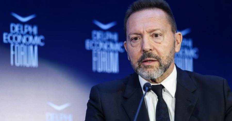Στουρνάρας: Πρόβλεψη για ύφεση 4%-Τι είπε για τα «κόκκινα δάνεια»