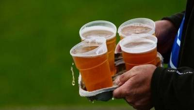 Εκτοξεύθηκε η κατανάλωση μπύρας στη Ρωσία, λόγω Μουντιάλ