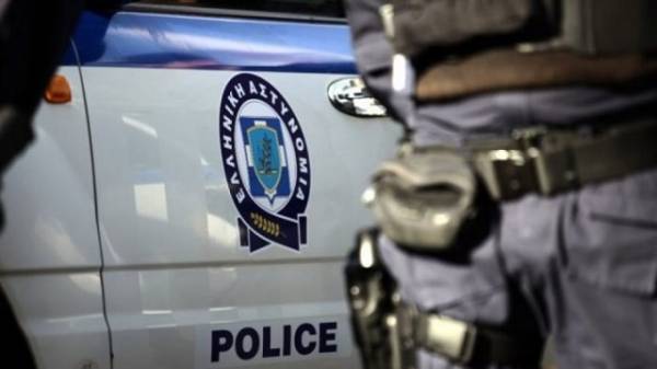Προφυλακιστέος ο αστυνομικός που βρέθηκε δεμένος στη Νίκαια