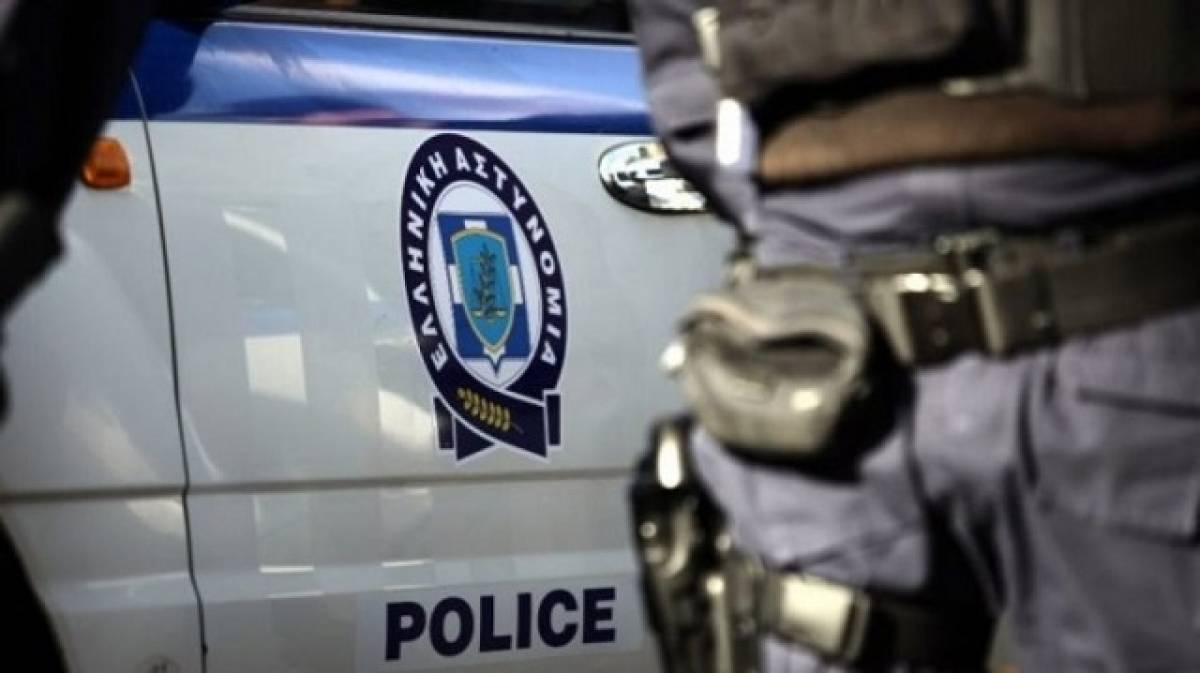 Προφυλακιστέος ο αστυνομικός που βρέθηκε δεμένος στη Νίκαια