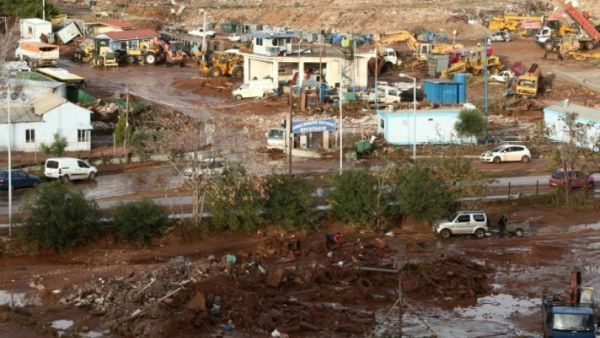Περιφέρεια Αττικής: Τα σημεία εξυπηρέτησης των πλημμυροπαθών