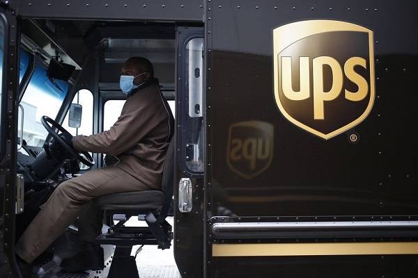 UPS: Ενοποιημένα έσοδα $21,2 δισ. το γ' τρίμηνο